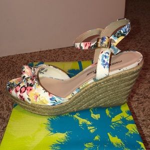 Floral Wedges